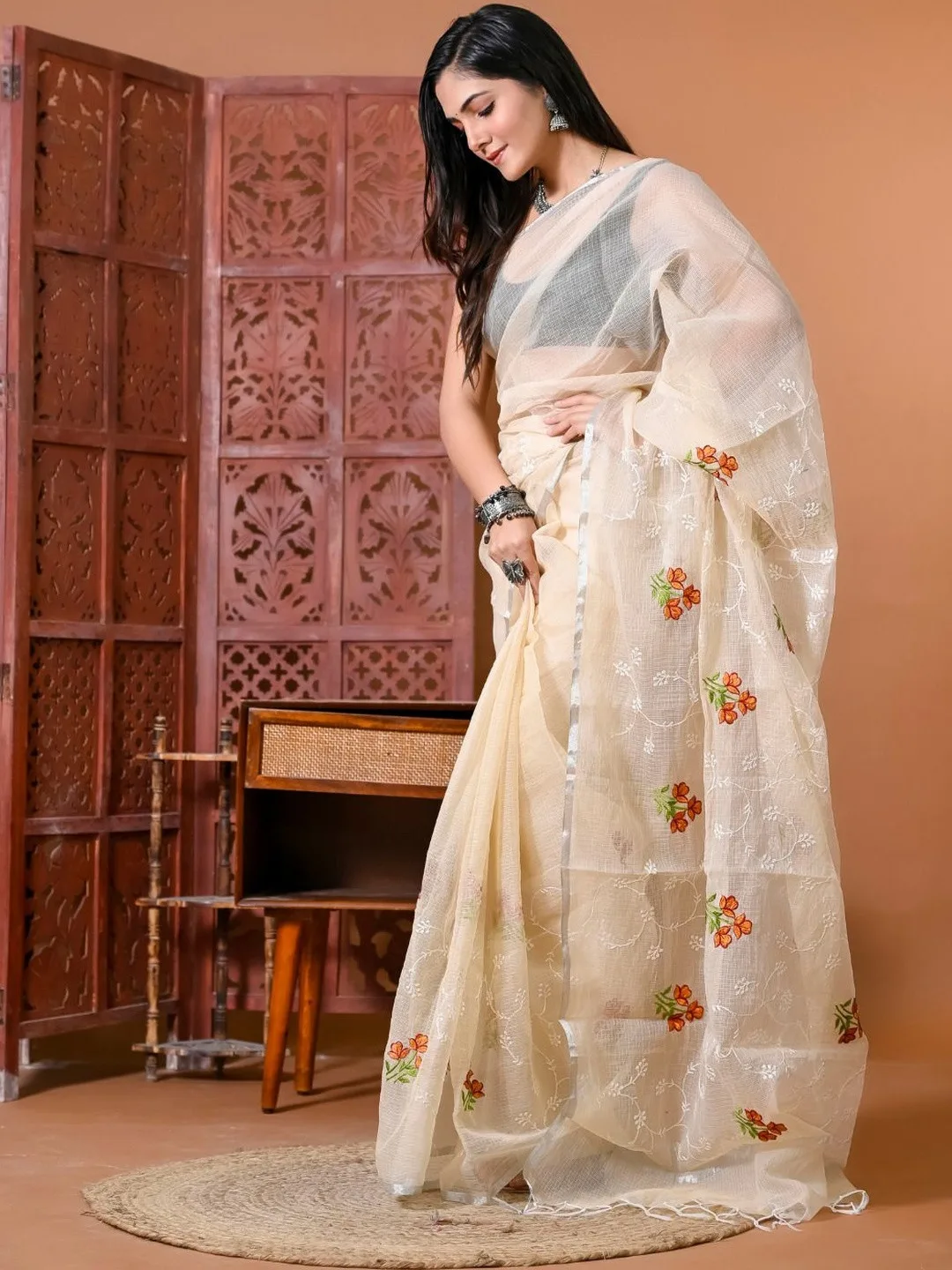 Cream Floral Embroidered Zari Border Saree